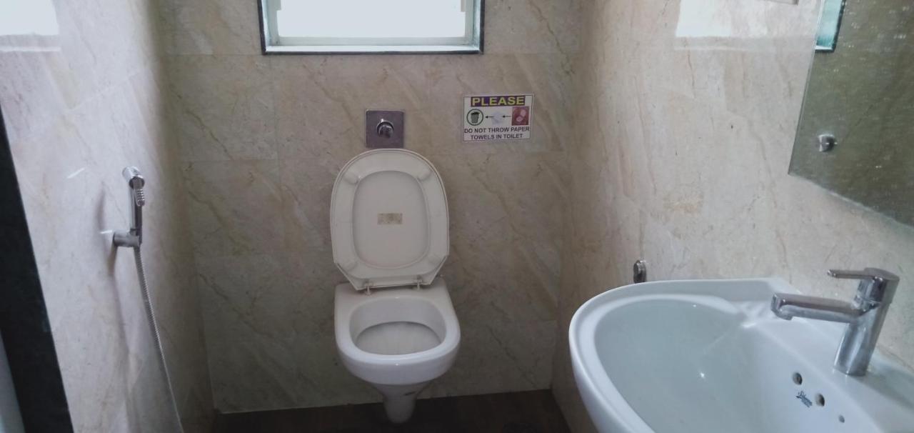 Hotel White House Πούνε Εξωτερικό φωτογραφία