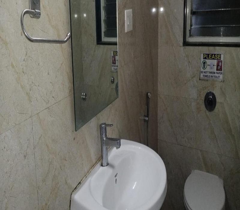 Hotel White House Πούνε Εξωτερικό φωτογραφία