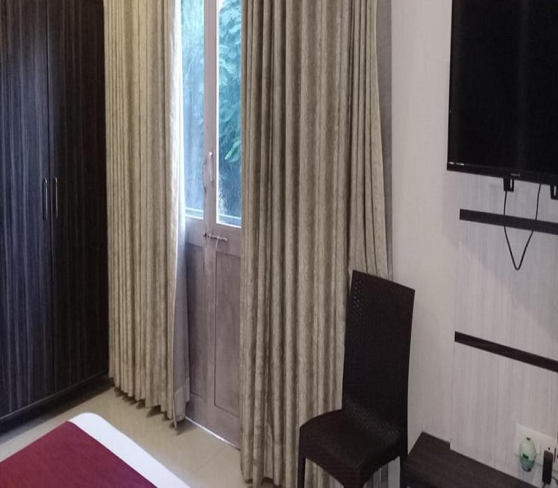 Hotel White House Πούνε Εξωτερικό φωτογραφία