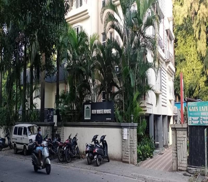 Hotel White House Πούνε Εξωτερικό φωτογραφία